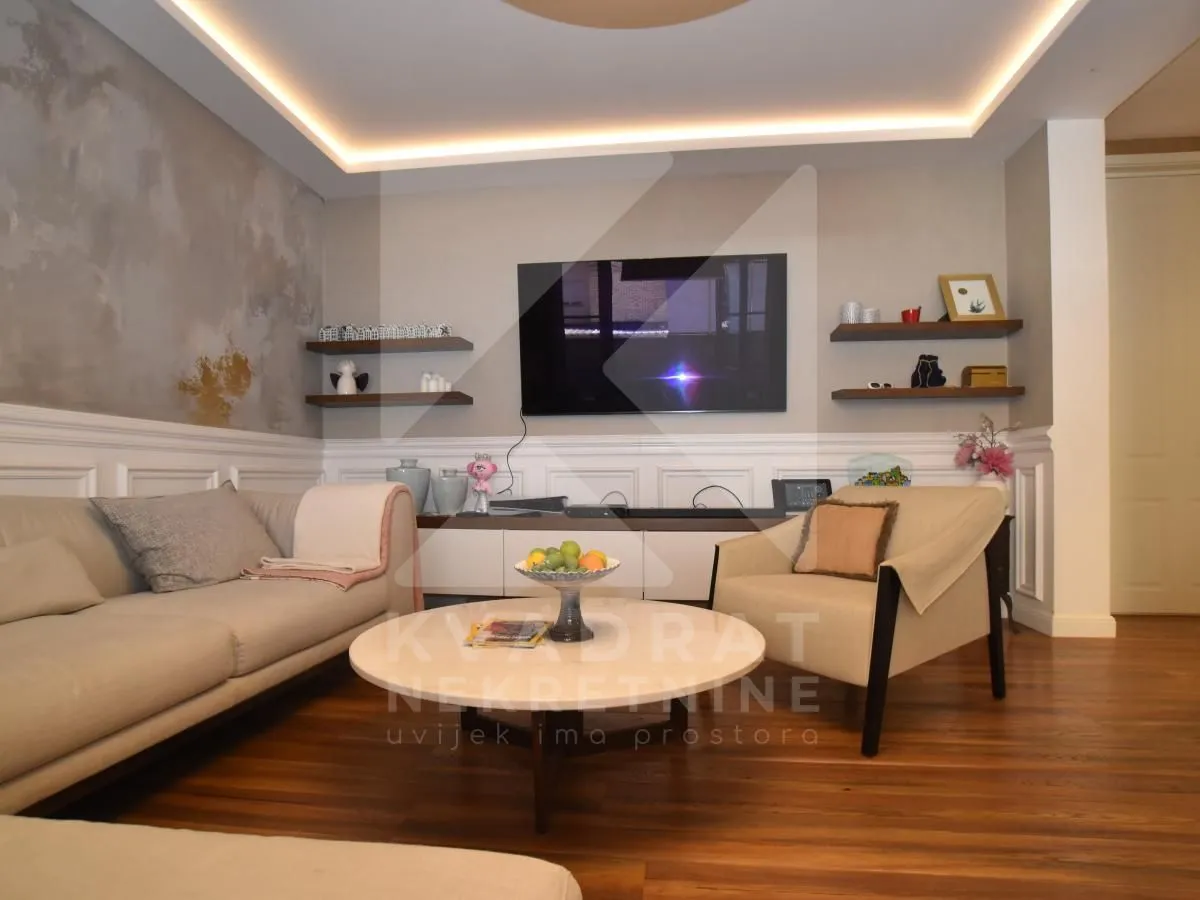 Prodaja, trosoban stan, 122m², Centar, Podgorica