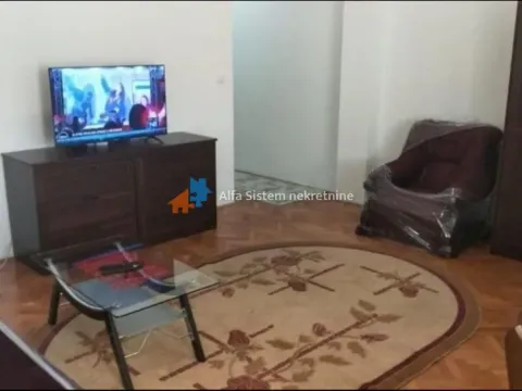 Izdavanje, trosoban stan, 80m², Savski Venac, Beograd - image 2