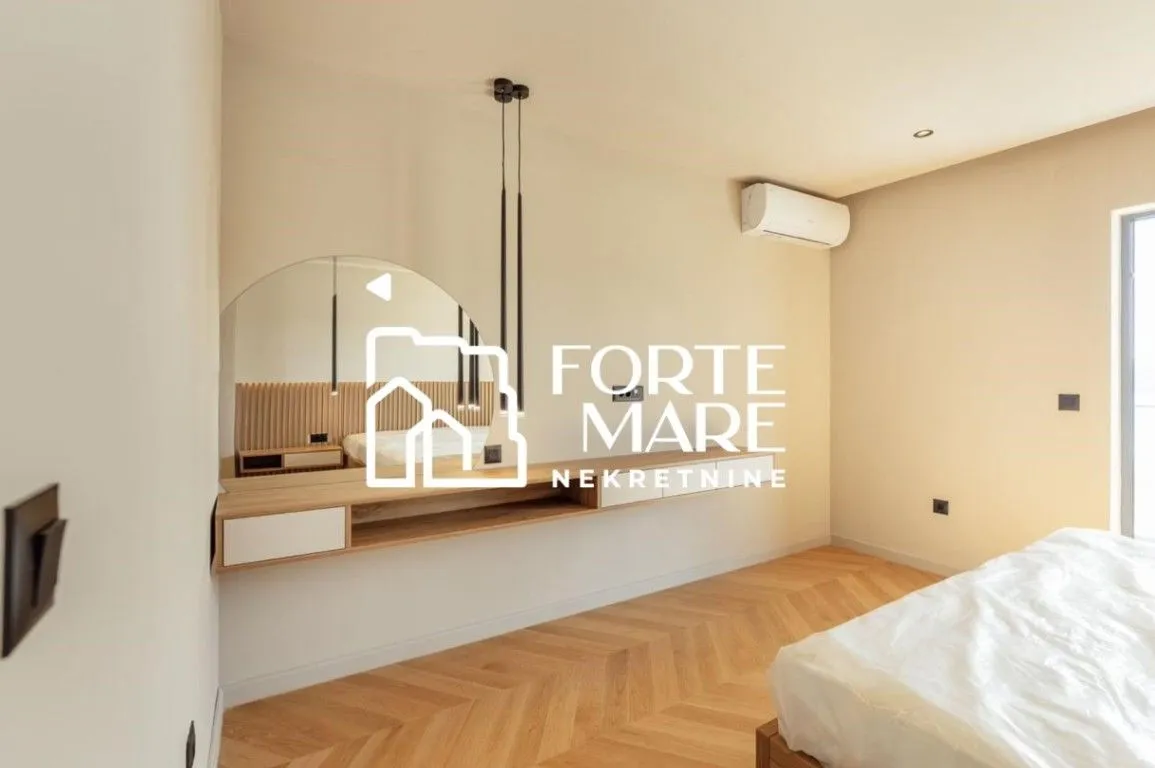 Prodaja, trosoban stan, 152m², Savina, Herceg Novi