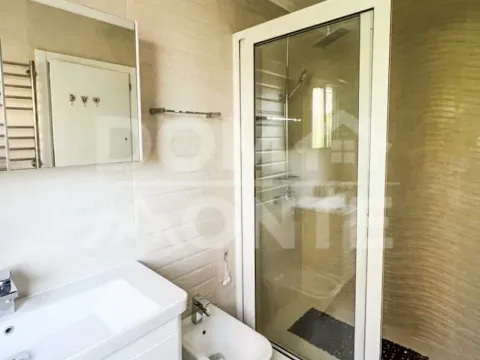 Izdavanje, dvosoban stan, 80m², Tivat, Crna Gora - image 4