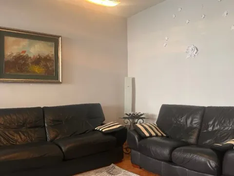 Izdavanje, dvosoban stan, 56m², Centar, Bar - image 2