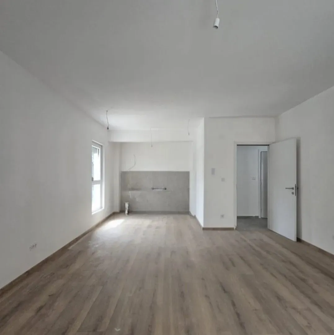 Izdavanje, trosoban stan, 83m², Zabjelo, Podgorica