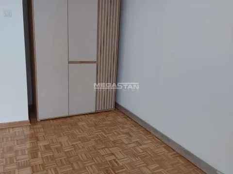 Izdavanje, trosoban stan, 72m², Novi Beograd Sve Podlokacije, Beograd - image 4