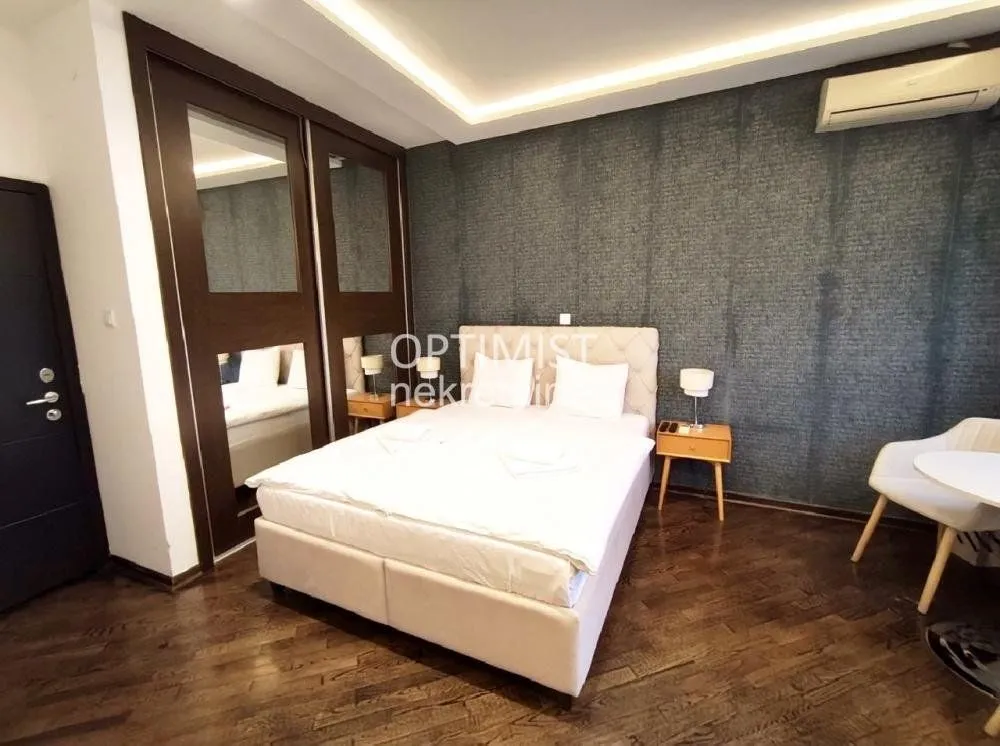 Prodaja, četvorosoban stan, 109m², Stari Grad, Beograd