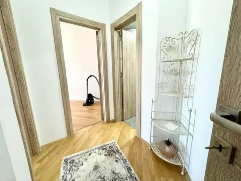 Izdavanje, dvosoban stan, 75m², Ljubović, Podgorica - image 3