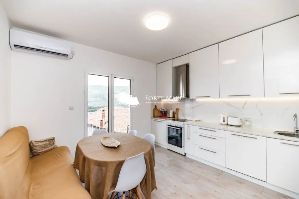 Prodaja, četvorosoban stan, 131m², Gomila, Herceg Novi
