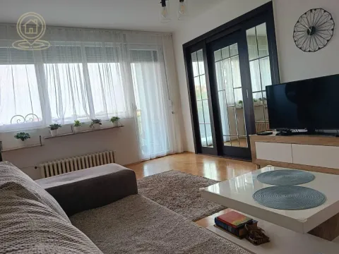 Prodaja, trosoban stan, 77m², Medijana, Niš