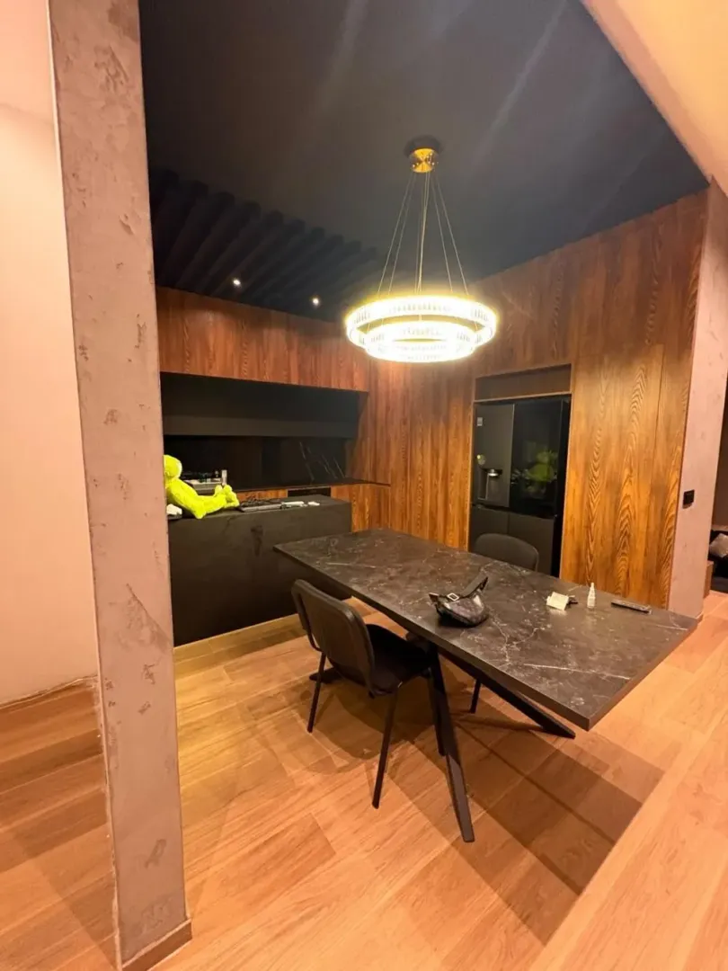 Rent, house, 220m², Meljak, Barajevo
