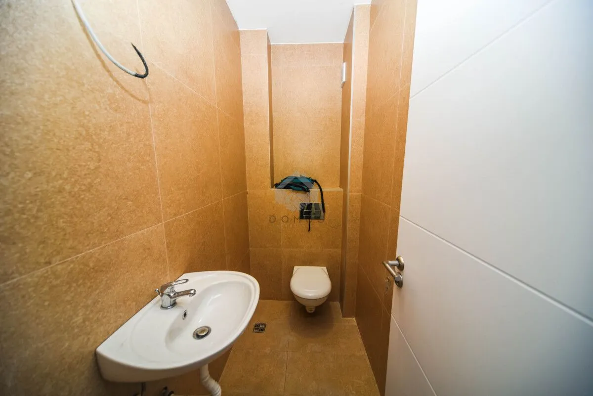 Izdavanje, dvosoban stan, 64m², Tološi, Podgorica
