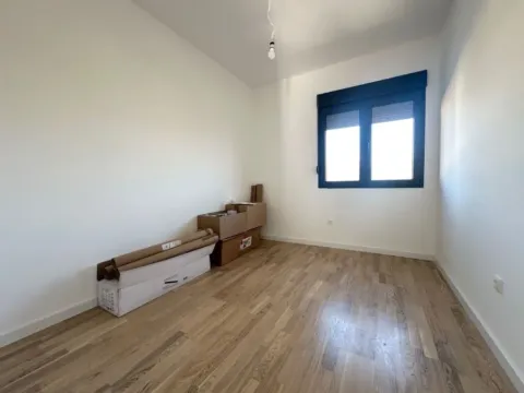 Prodaja, trosoban stan, 90m², Zagorič, Podgorica - image 4