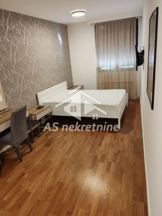 Rent, three bedroom apartment, 77m², Crveni Krst, Beograd
