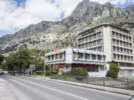 Prodaja, ugostiteljski objekat, 3800m², Kotor, Crna Gora - image 1