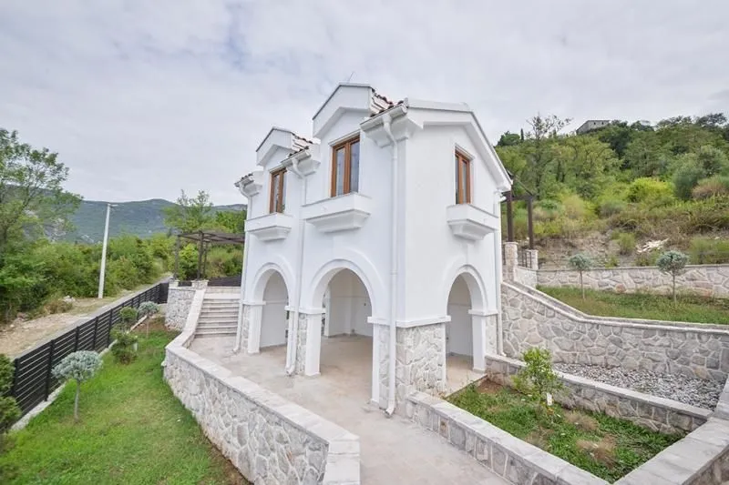 Prodaja, kuća, 320m², Tivat, Crna Gora