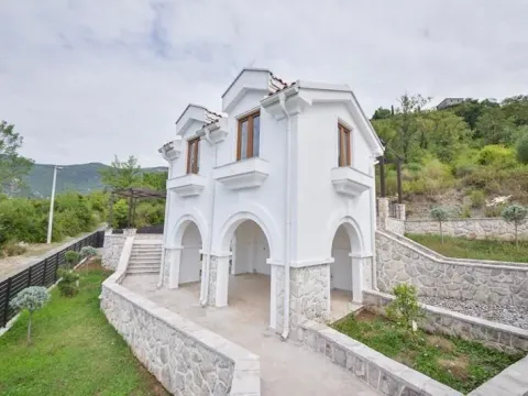 Prodaja, kuća, 320m², Tivat, Crna Gora - image 13