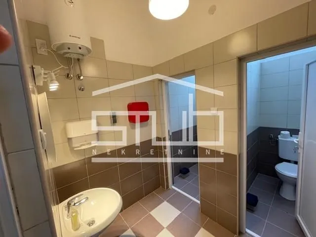 Rent, office space, 600m², Vrčin, Grocka