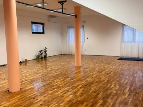 Rent, office space, 120m², Mlake, Sombor - image 2