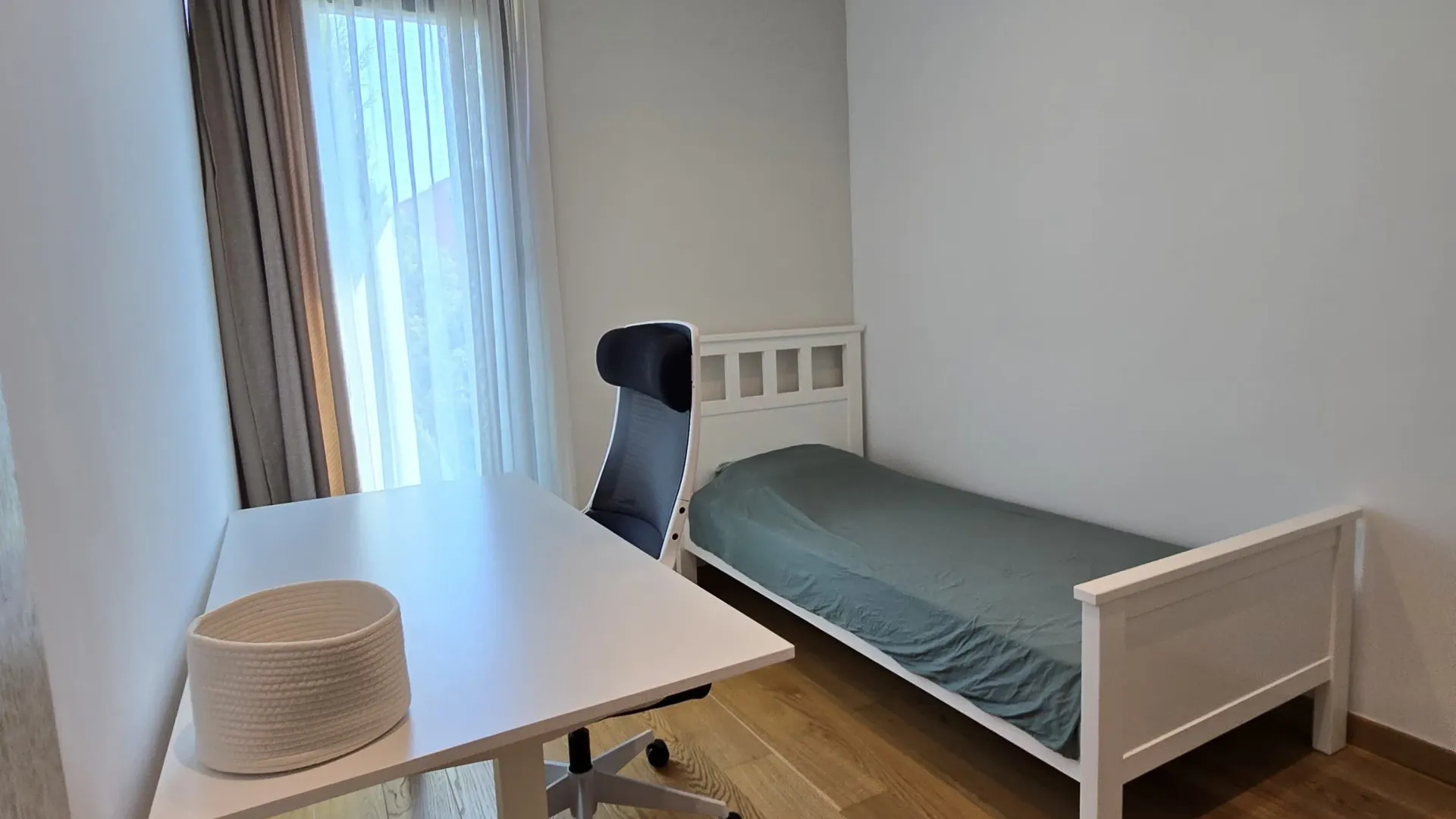 Izdavanje, trosoban stan, 85m², Vezirov Most, Podgorica