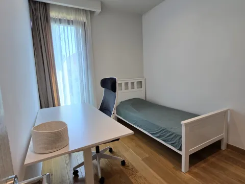 Izdavanje, trosoban stan, 85m², Vezirov Most, Podgorica - image 27