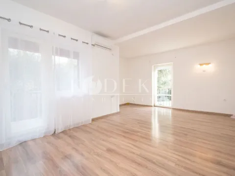 Izdavanje, dvosoban stan, 92m², Gorica C, Podgorica - image 7