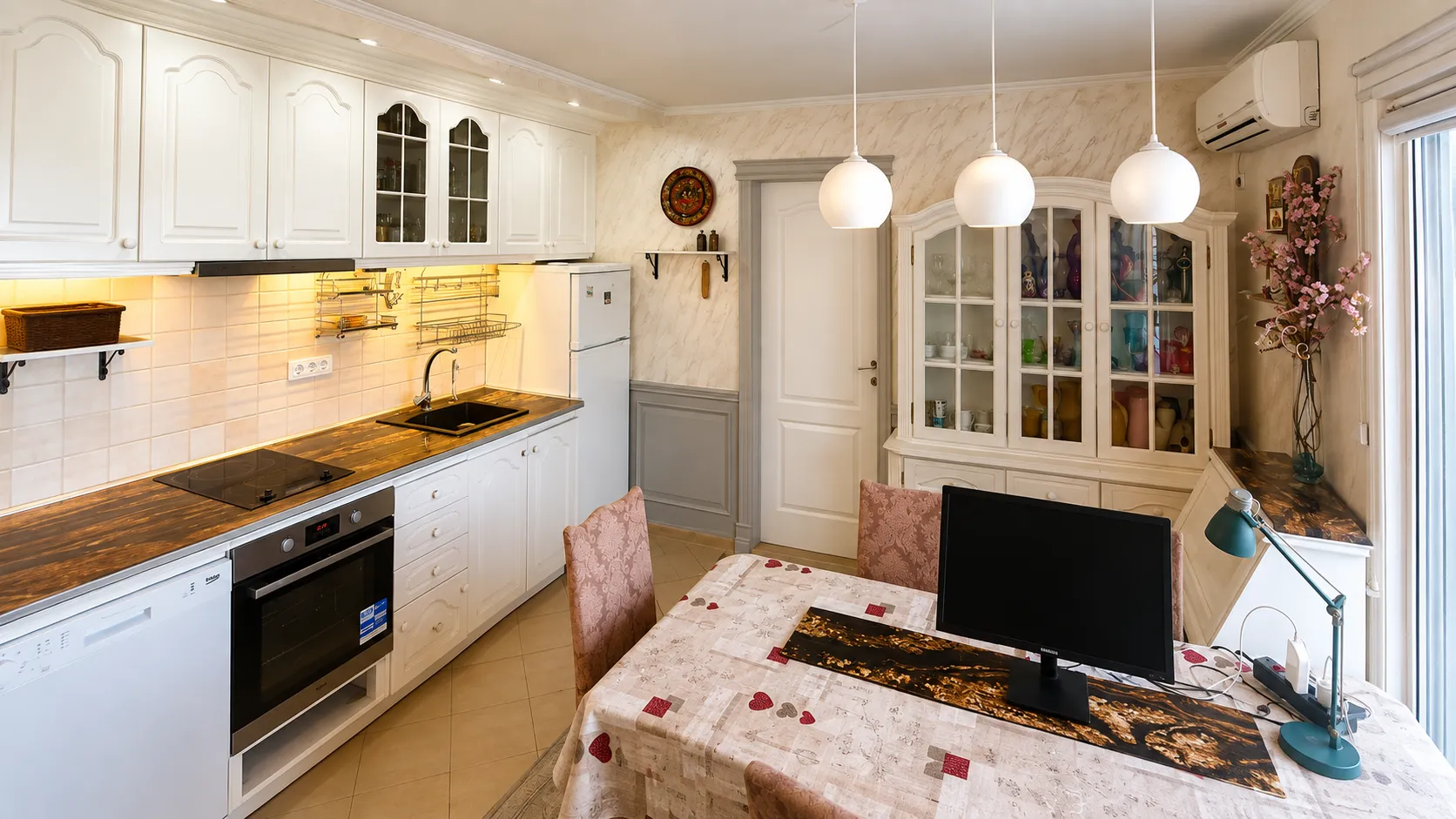 Rent, three bedroom apartment, 85m², Babin Do, Budva