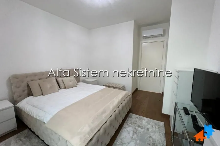 Rent, two bedroom apartment, 55m², Savski Venac, Beograd