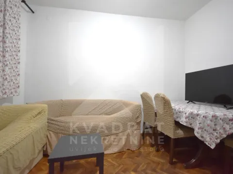 Izdavanje, dvosoban stan, 80m², Stari Aerodrom, Podgorica - image 1