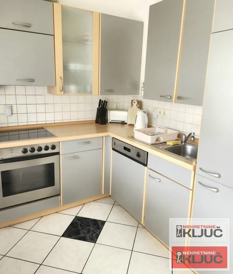 Izdavanje, kuća, 120m², Sremska Kamenica, Petrovaradin