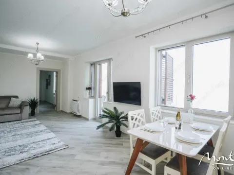 Prodaja, kuća, 314m², Tivat, Crna Gora - image 9