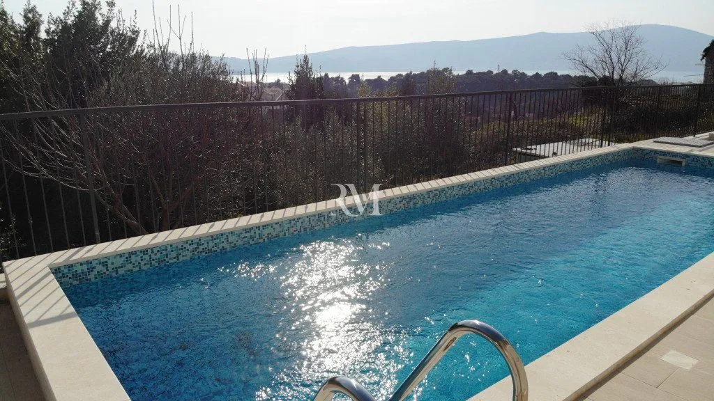 Prodaja, dvosoban stan, 73m², Mažina, Tivat