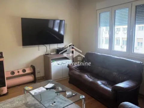 Rent, three bedroom apartment, 65m², Stari Grad, Beograd - image 2