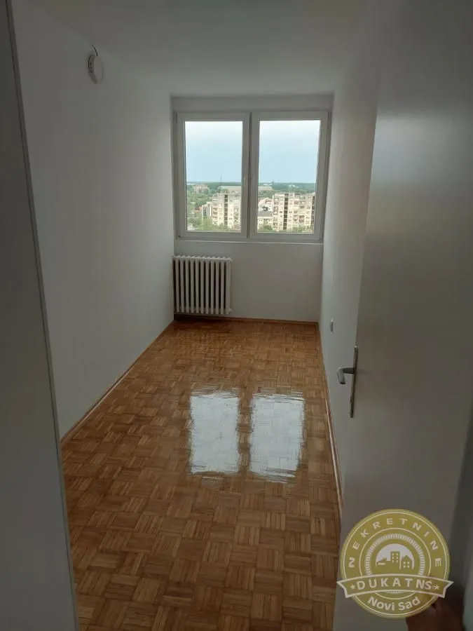 Prodaja, trosoban stan, 61m², Bulevar Oslobodjenja, Novi Sad Sve Podlokacije