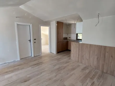 Sale, two bedroom apartment, 90m², Dumidran, Tivat - image 2