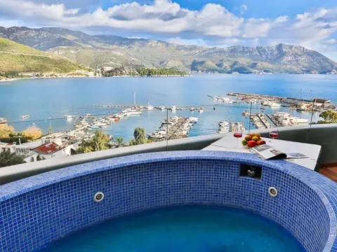 Izdavanje, dvosoban stan, 117m², Centar, Budva - image 13