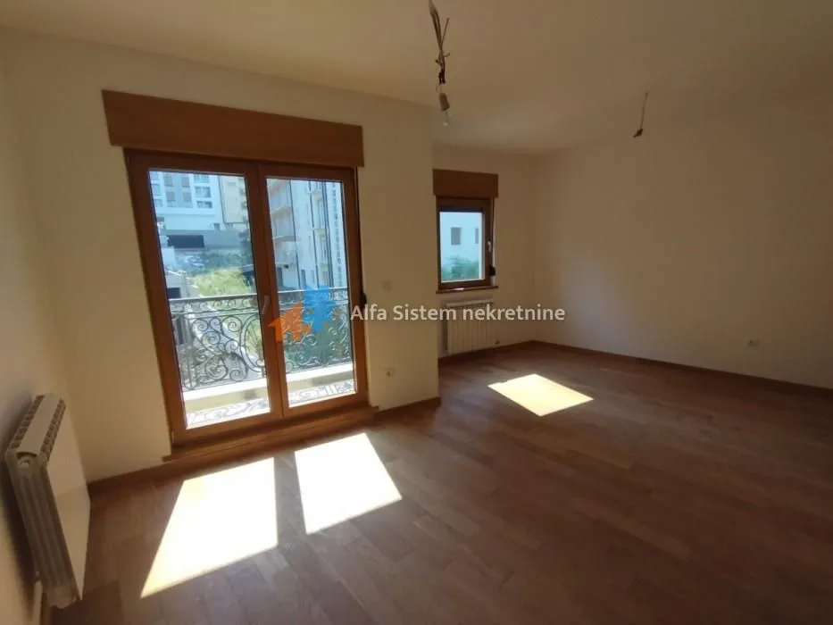 Prodaja, trosoban stan, 80m², Trošarina, Voždovac Sve Podlokacije