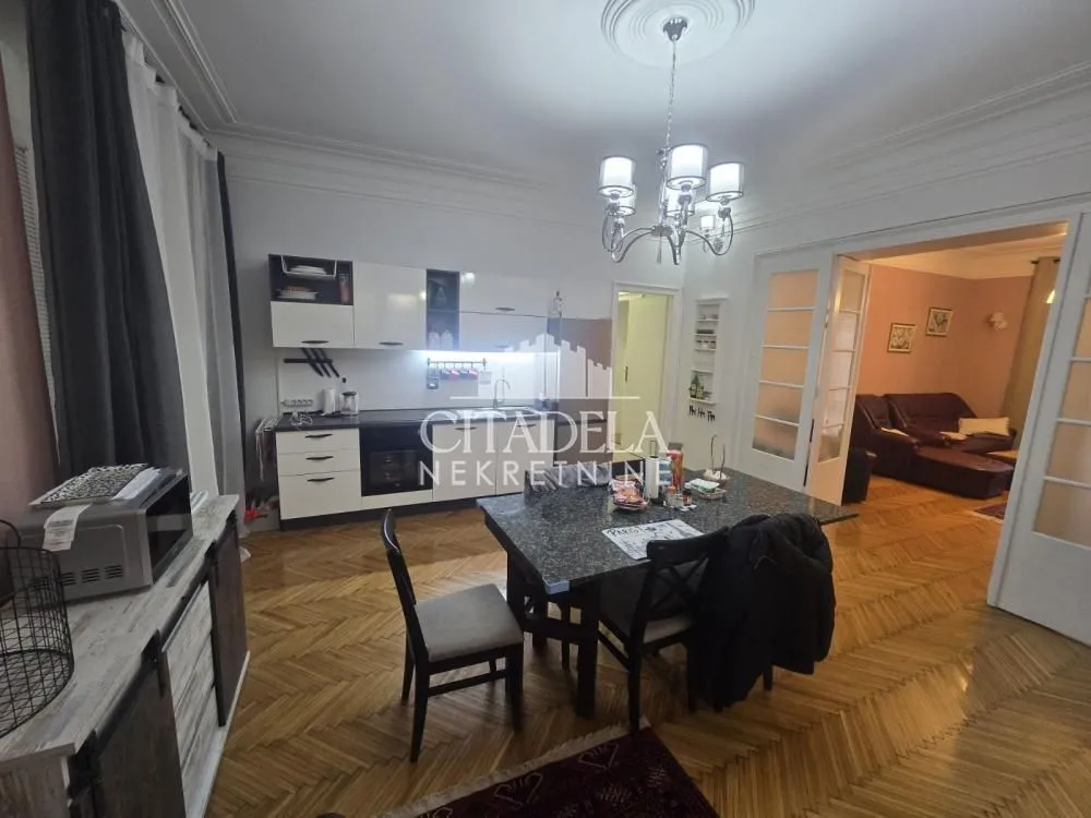 Rent, four bedroom apartment, 131m², Stari Grad, Beograd