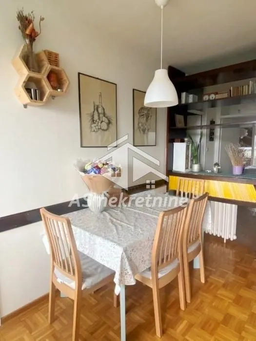 Izdavanje, četvorosoban stan, 120m², Voždovačka Crkva, Voždovac Sve Podlokacije