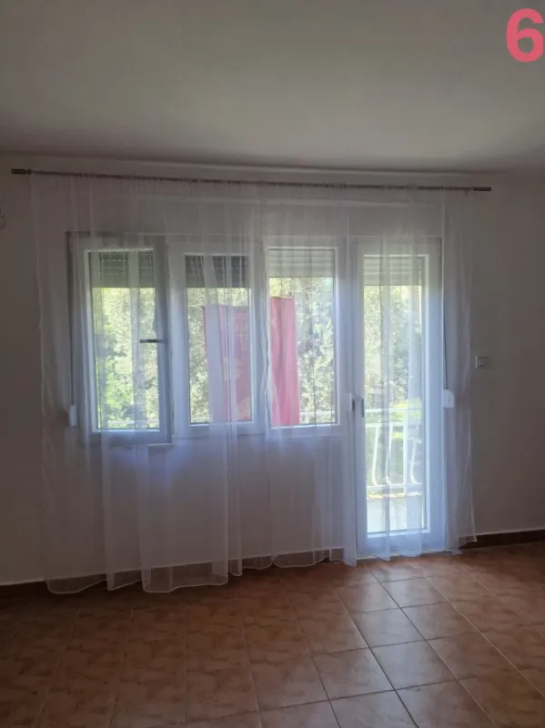 Prodaja, trosoban stan, 122m², Šušanj, Bar