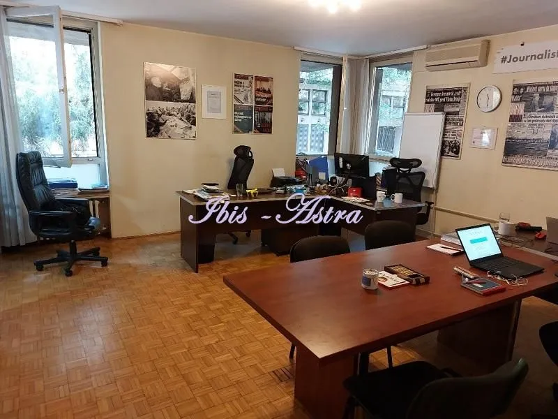 Izdavanje, poslovni prostor, 84m², Kalenić Pijaca, Vračar Sve Podlokacije