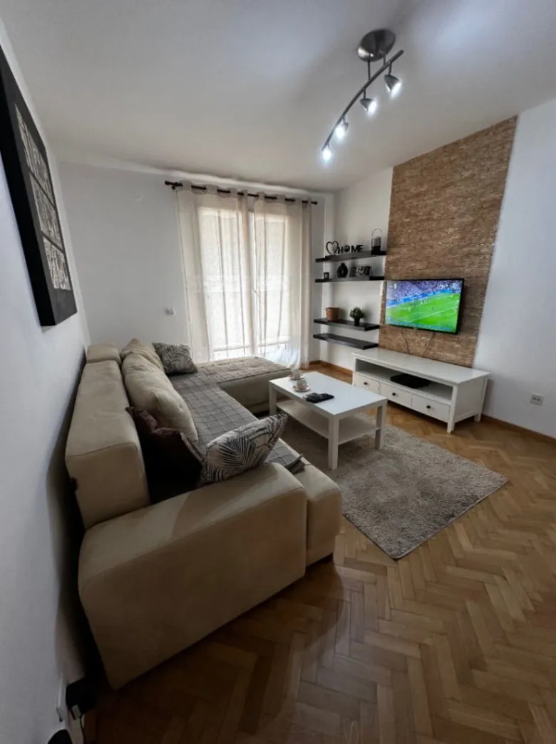 Stan-na-dan, jednosoban stan, 60m², Centar, Bar