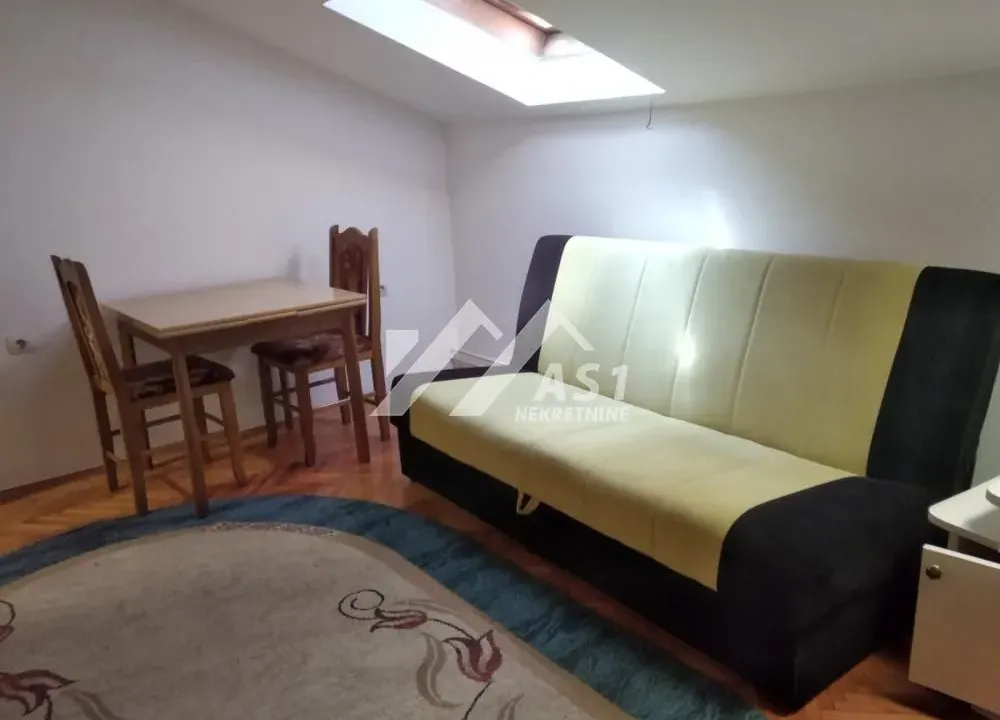 Izdavanje, stan, 20m², Rotkvarija, Novi Sad Sve Podlokacije