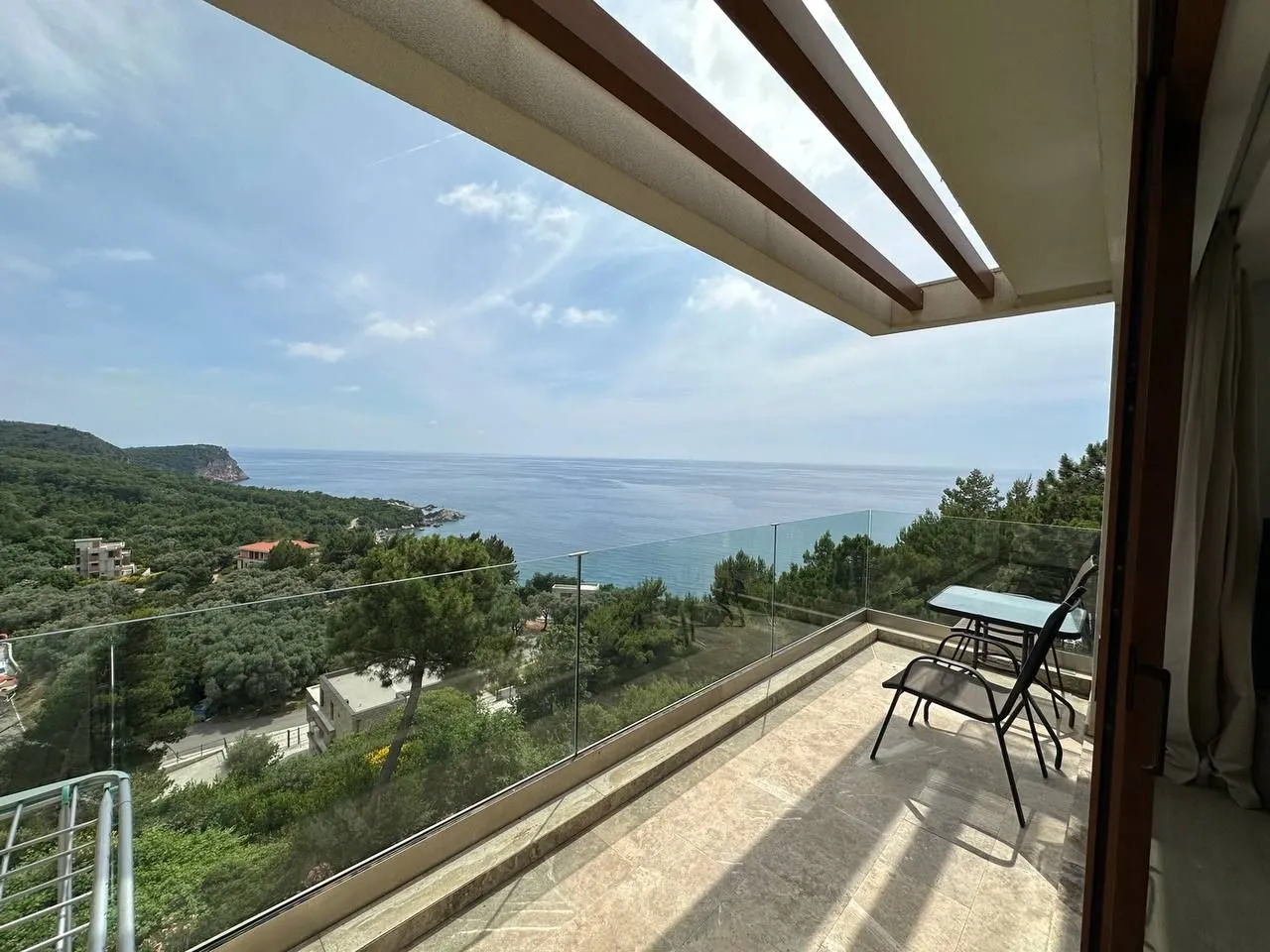 Rent, two bedroom apartment, 110m², Sveti Stefan, Budva