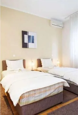 Rent, three bedroom apartment, 56m², Stari Grad, Beograd