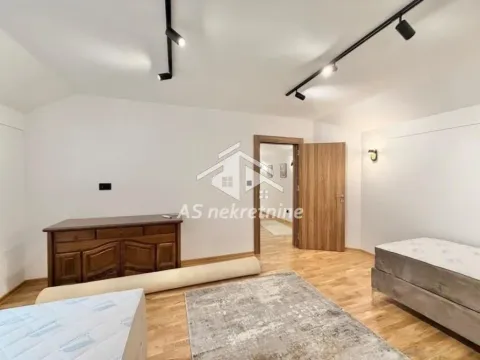 Rent, house, 80m², Stari Grad, Beograd - image 13