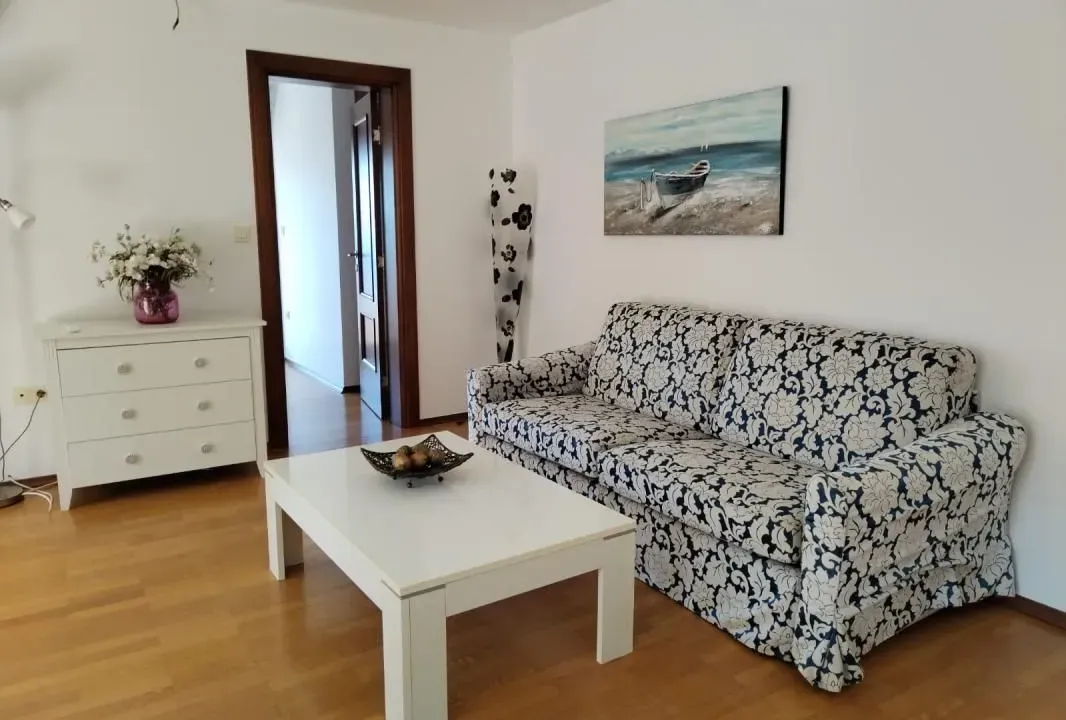 Prodaja, dvosoban stan, 69m², Petrovac, Budva