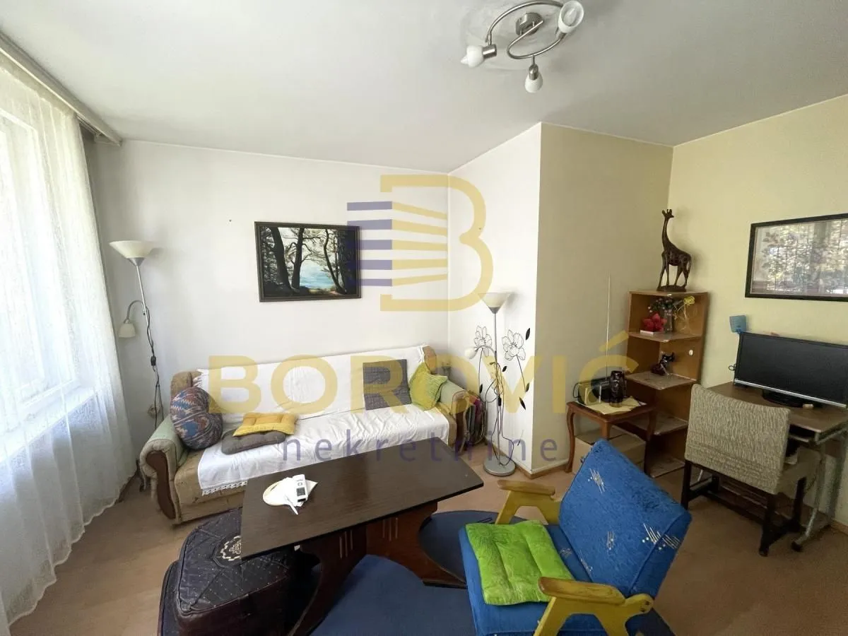 Prodaja, trosoban stan, 55m², Zvezdara Sve Podlokacije, Beograd