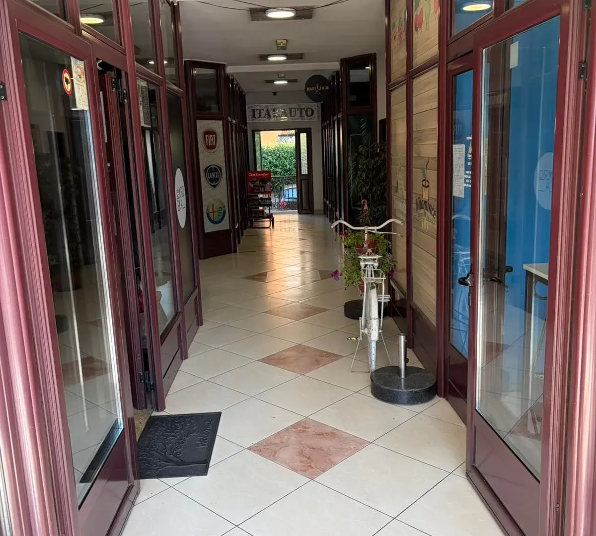 Rent, office space, 90m², Pobrežje, Podgorica