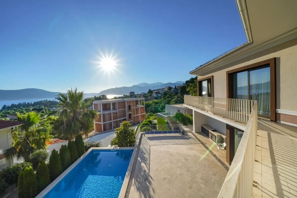 Prodaja, kuća, 285m², Tivat, Crna Gora