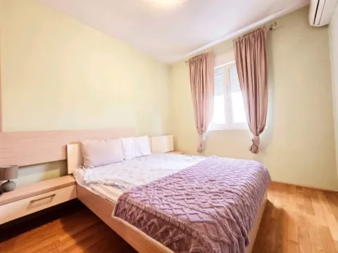Izdavanje, dvosoban stan, 60m², Stari Aerodrom, Podgorica - image 7