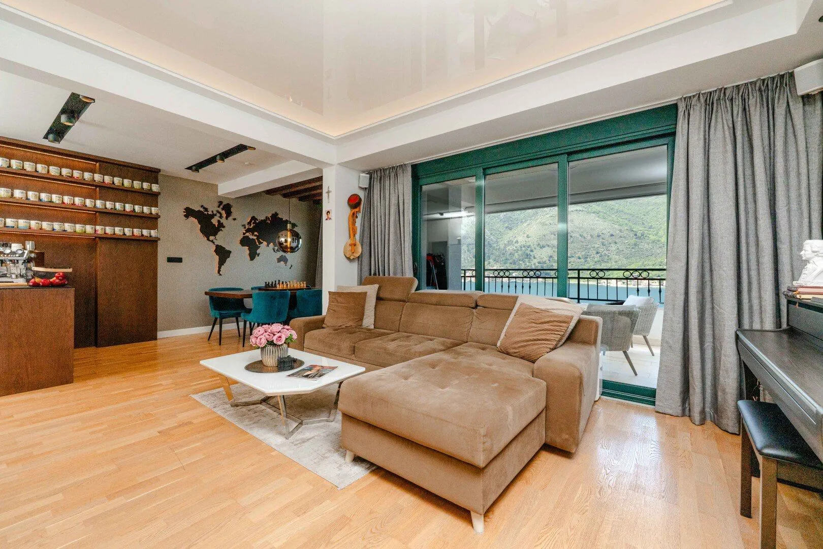 Prodaja, dvosoban stan, 85m², Prčanj, Kotor