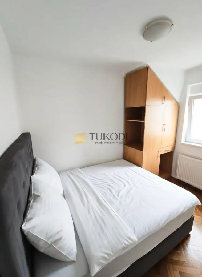 Izdavanje, dvosoban stan, 52m², Stari grad, Novi Sad